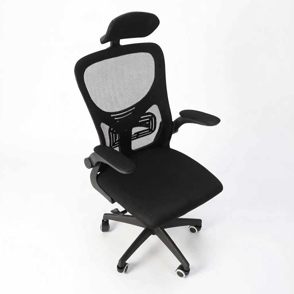 Fauteuil de bureau noir avec appui-tête et accoudoirs, dossier mesh respirant