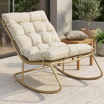 Fauteuil de jardin à bascule, coussins beiges et structure acier doré