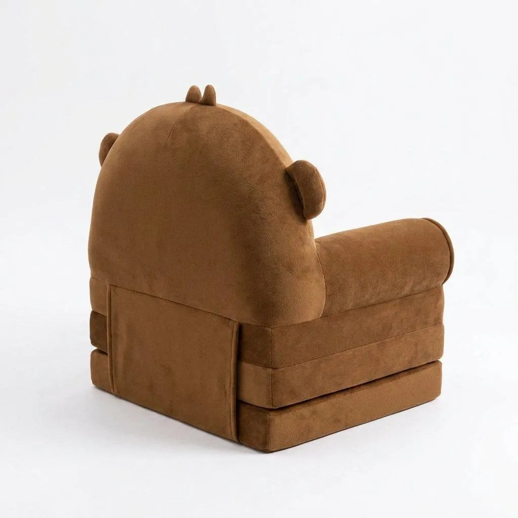 Fauteuil enfant marron en peluche, vue arrière, dossier arrondi et accoudoirs