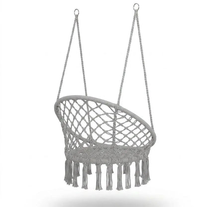 Fauteuil suspendu ovale en filet tressé gris, franges et structure en tressage.