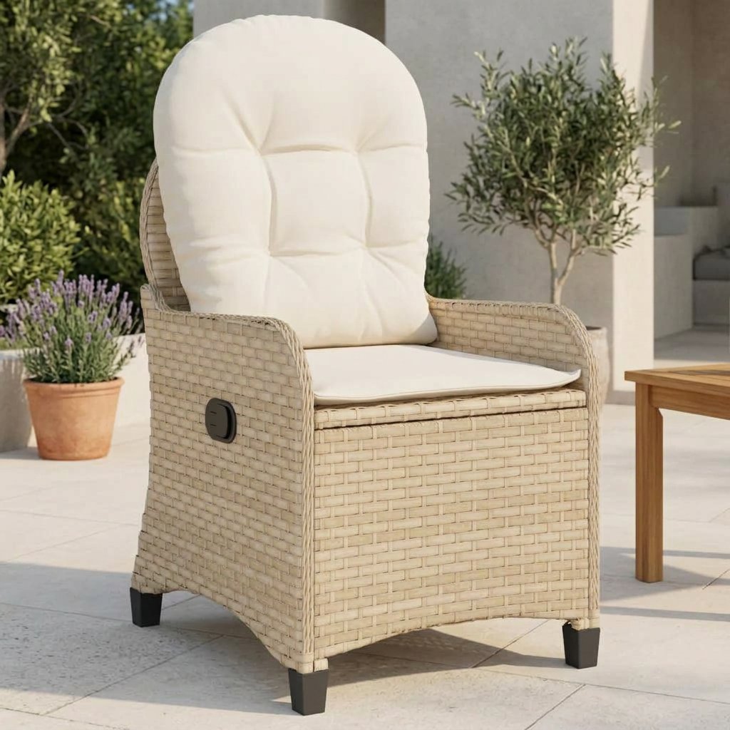 Fauteuil de jardin inclinable en résine tressée beige, coussin blanc épais, dossier rembourré.